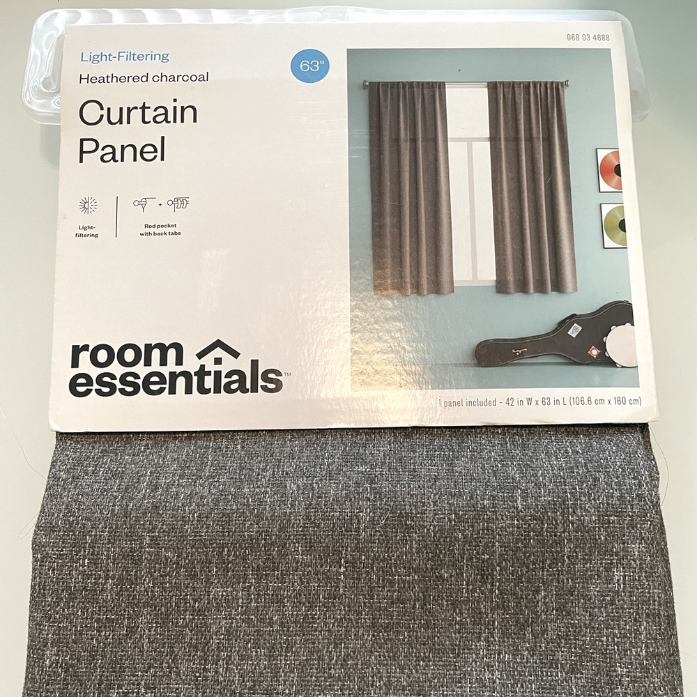 Curtain panel